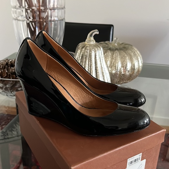 Coach black patent wedge pump shoes - Picture 1 of 12